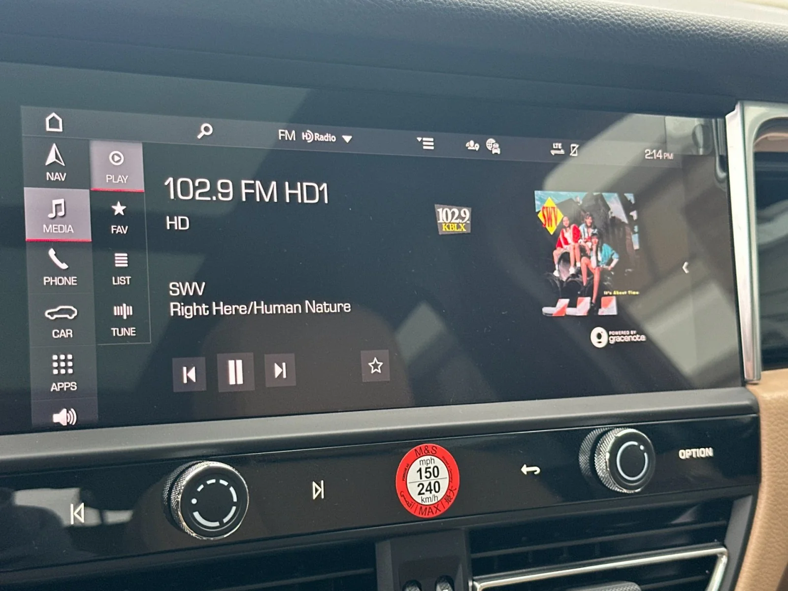 2026 Porsche Macan - Photo 18