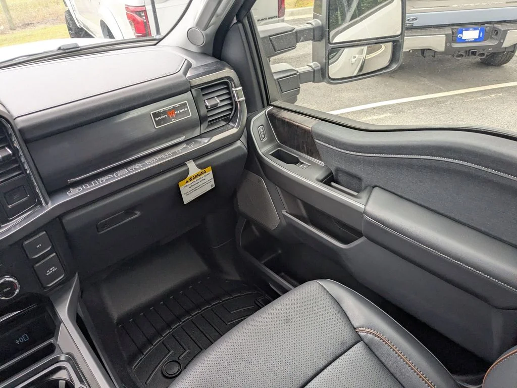 New 2026 Star White Metallic Tri-Coat Ford Lariat image 17
