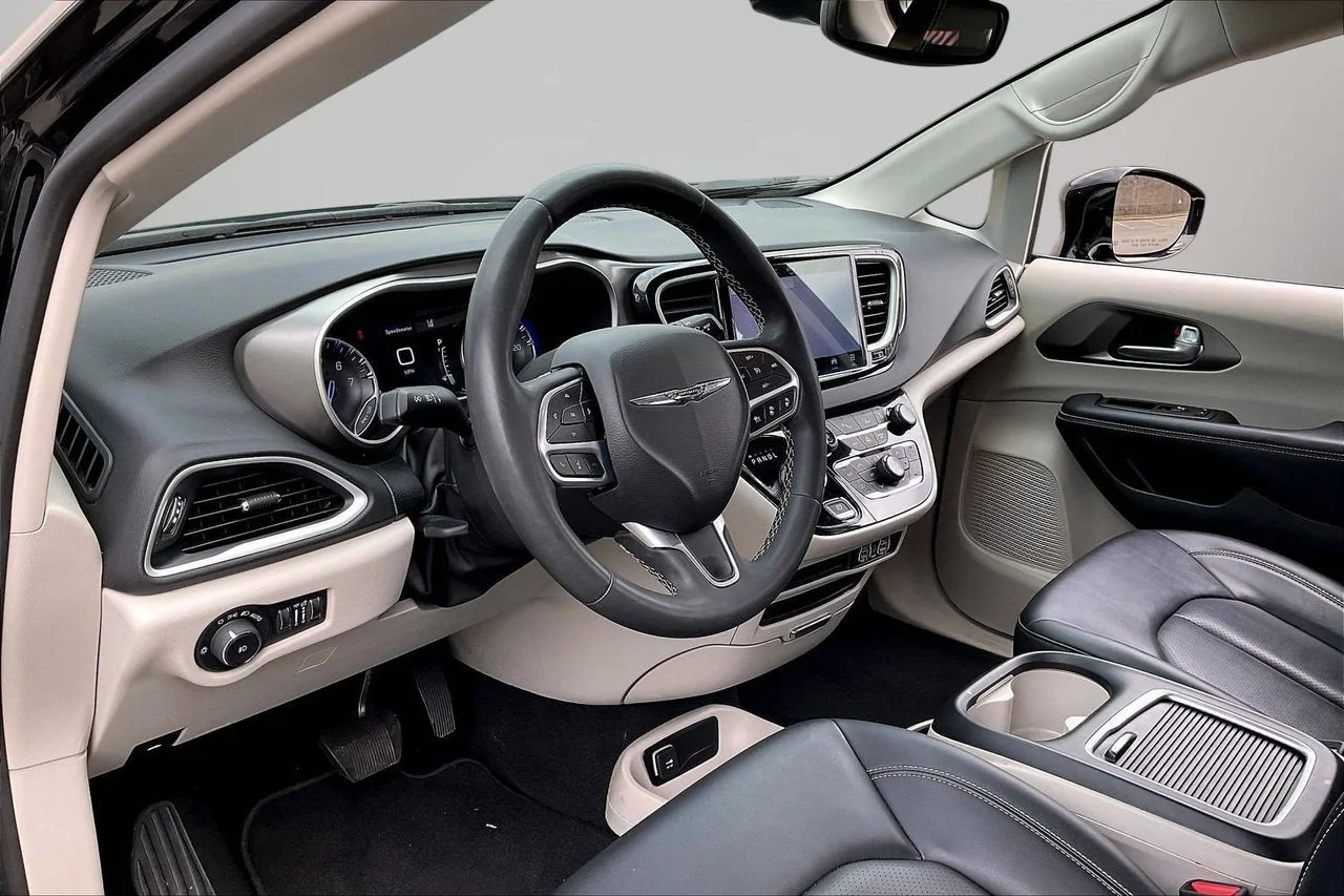 Certified Used 2024 Black Chrysler Touring L image 18