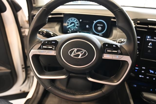 Used 2023 White Hyundai SEL image 23
