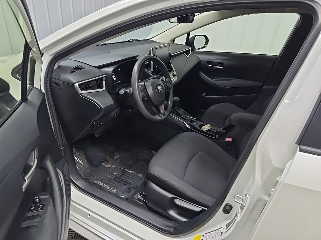 Used 2020 Blizzard Pearl Toyota LE image 28