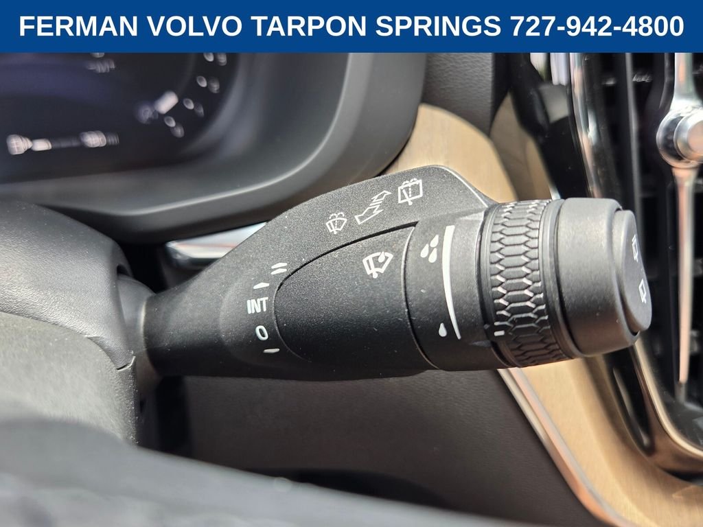 New 2026 Crystal White Volvo Plus image 32