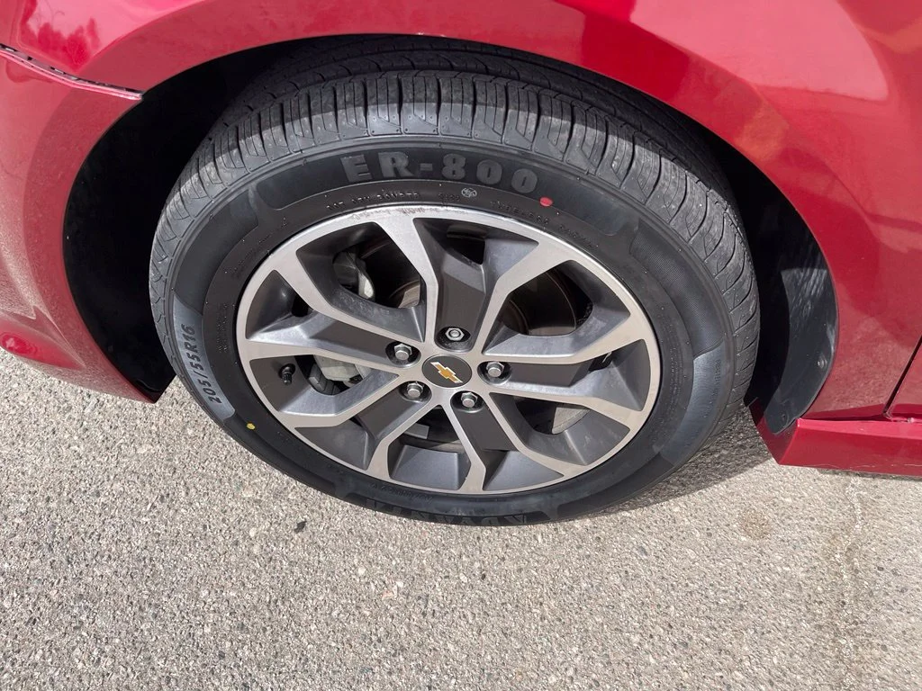 Used 2017 CAJUN RED TINTCOAT Chevrolet LT image 32