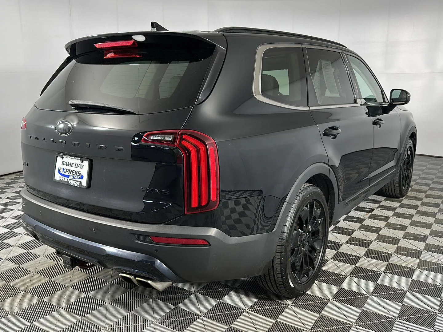 Used 2021 Ebony Black Kia EX image 33
