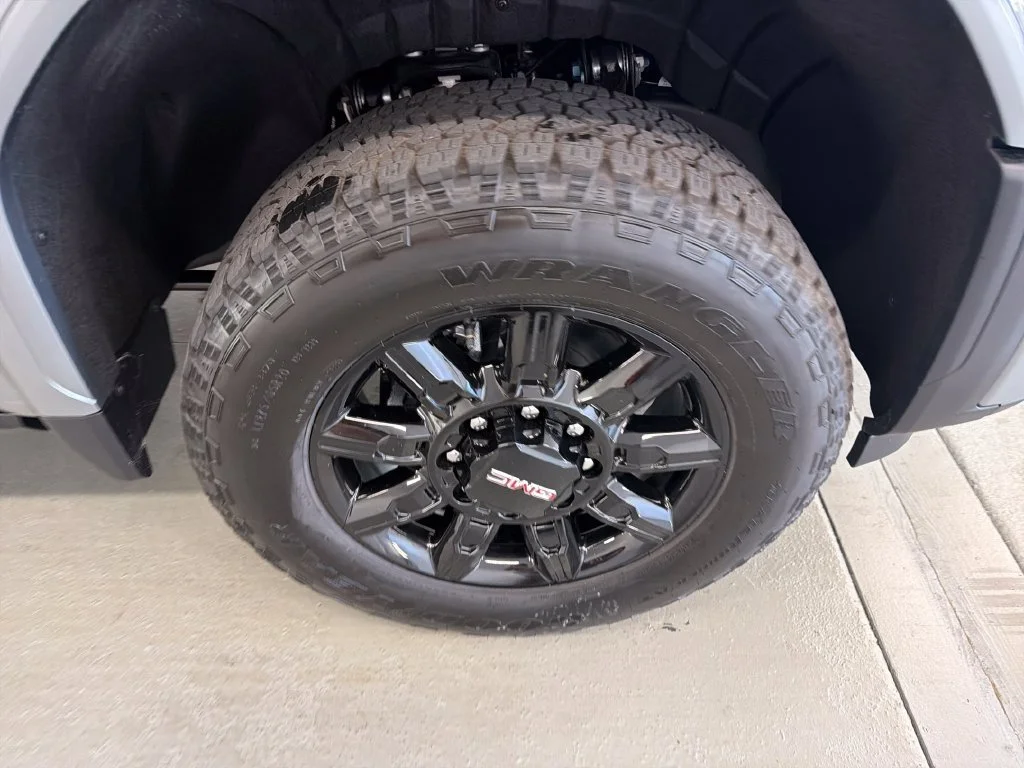 New 2026 Sterling Metallic GMC AT4 image 4