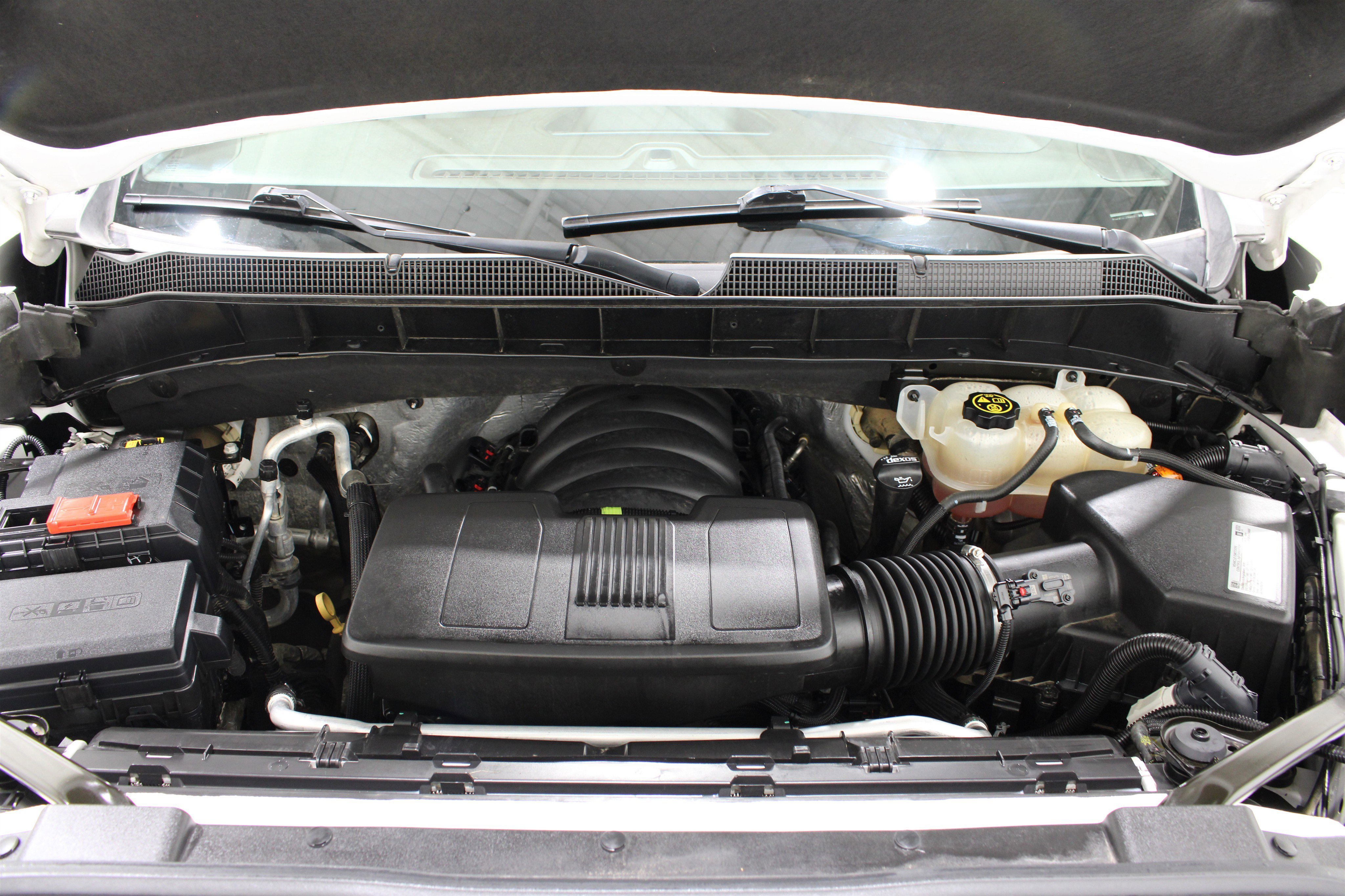 Used 2020 Summit White Chevrolet LT image 39