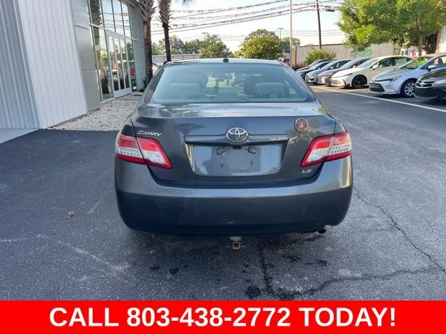 Used 2011 Gray Toyota LE image 27