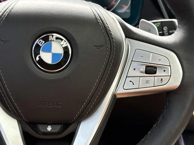 Used 2022 Black BMW xDrive40i image 23