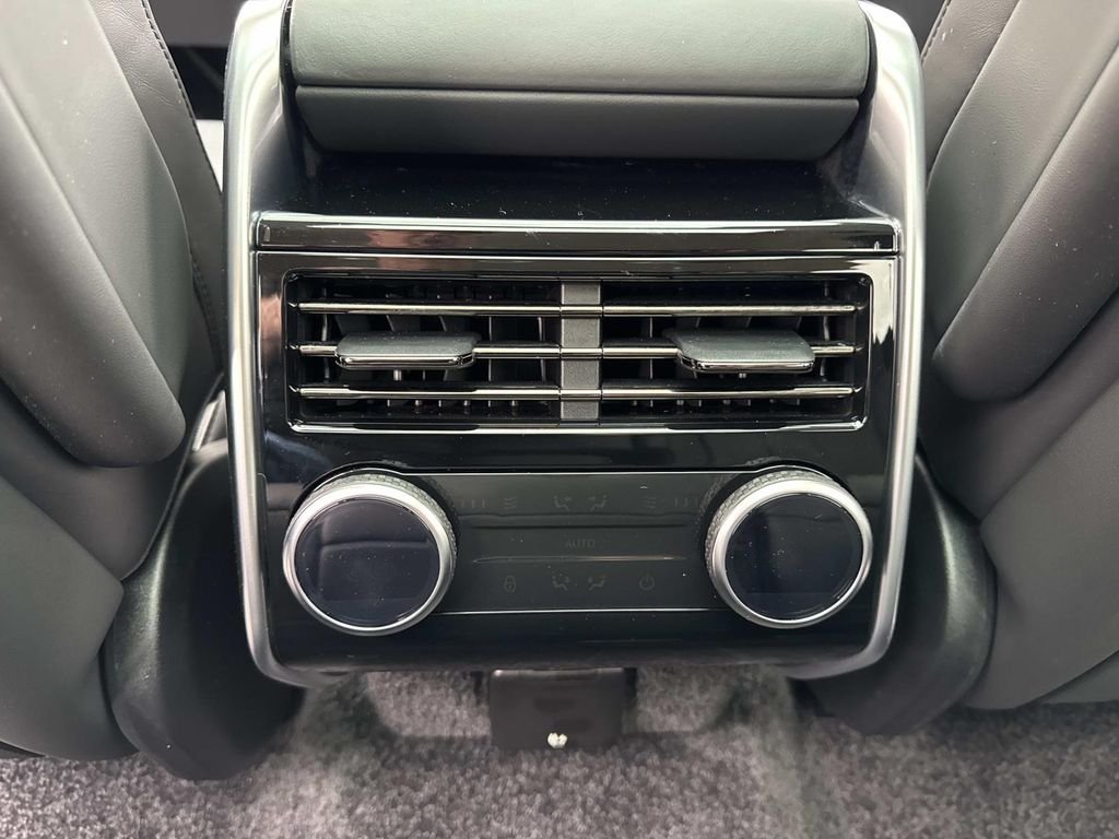 New 2026 Fuji White Land Rover SE image 16