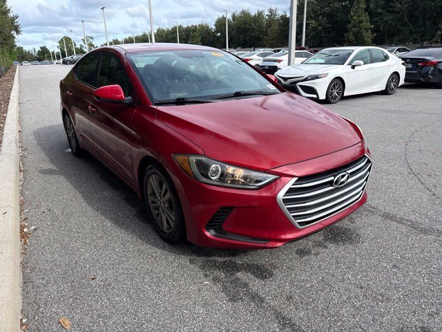 Used 2017 Red Hyundai SE image 6