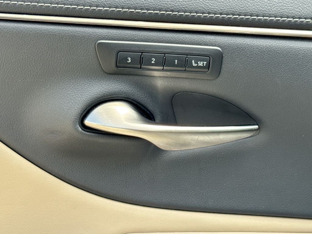 Used 2019 Silver Lexus 350 image 13