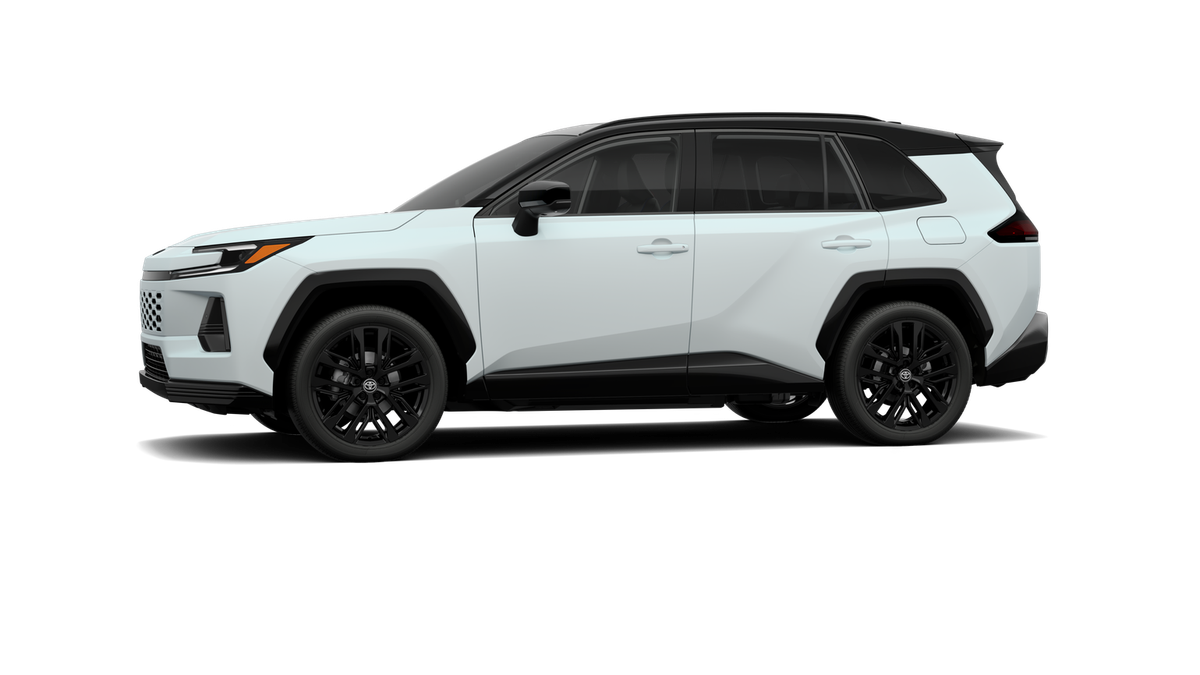 New 2026 Wind Chill Pearl with Midnight Black Metallic roof Toyota XSE image 3
