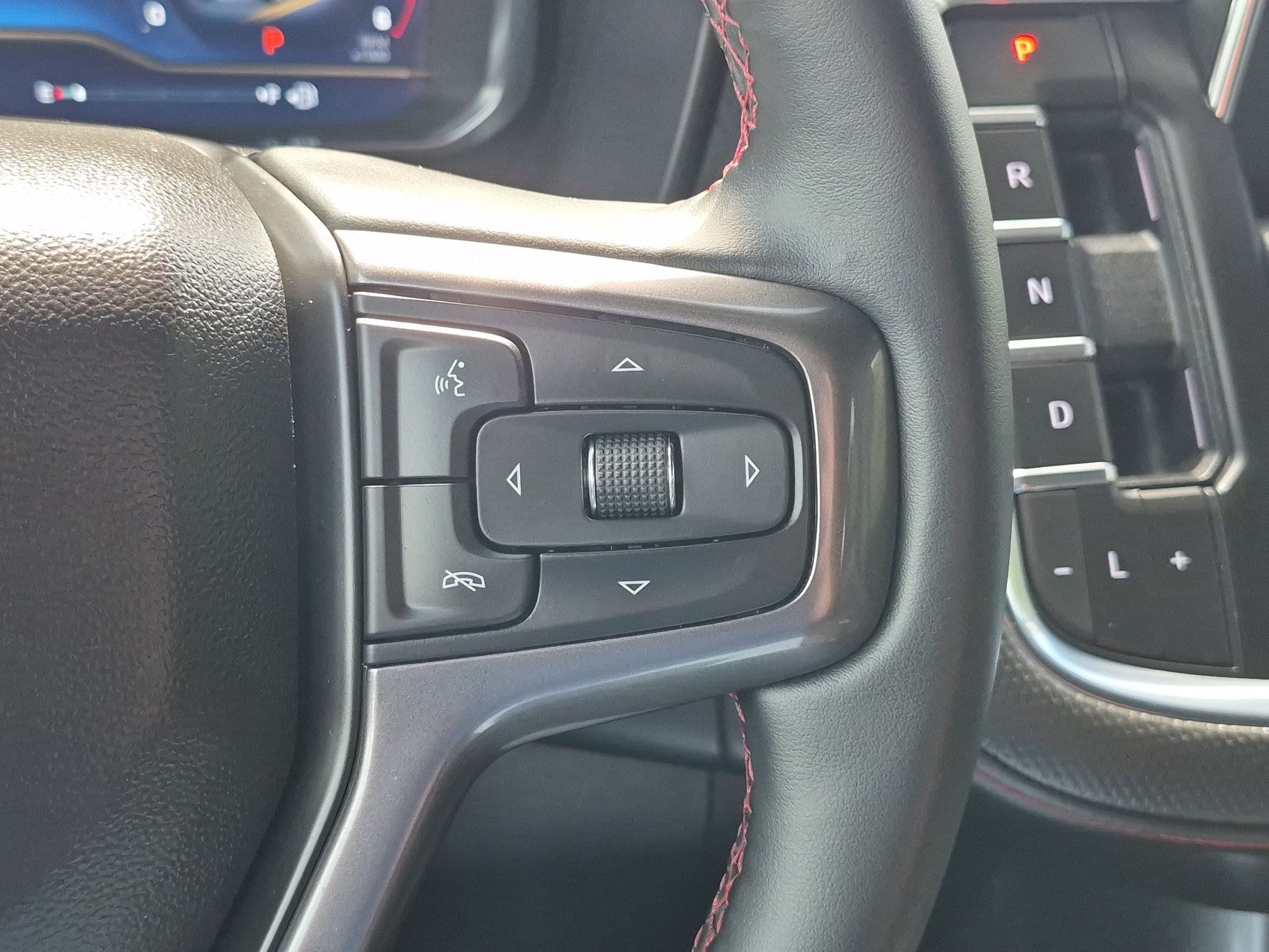 Used 2024 Summit White Chevrolet RST image 17