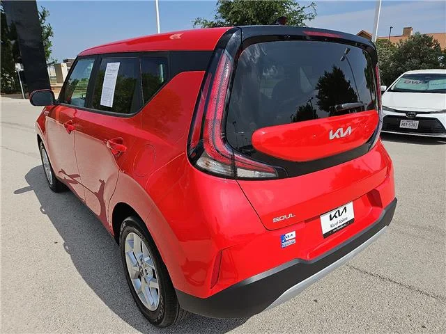 Used 2024 Inferno Red KIA S (IVT) image 2