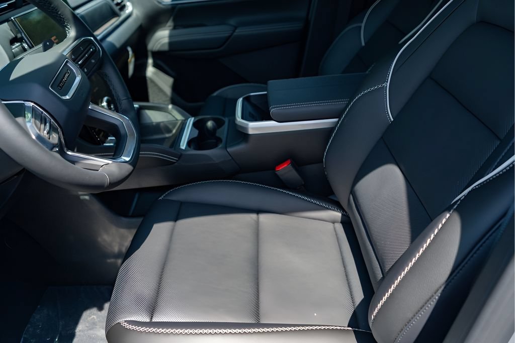 New 2027 Sterling Metallic GMC Denali image 9