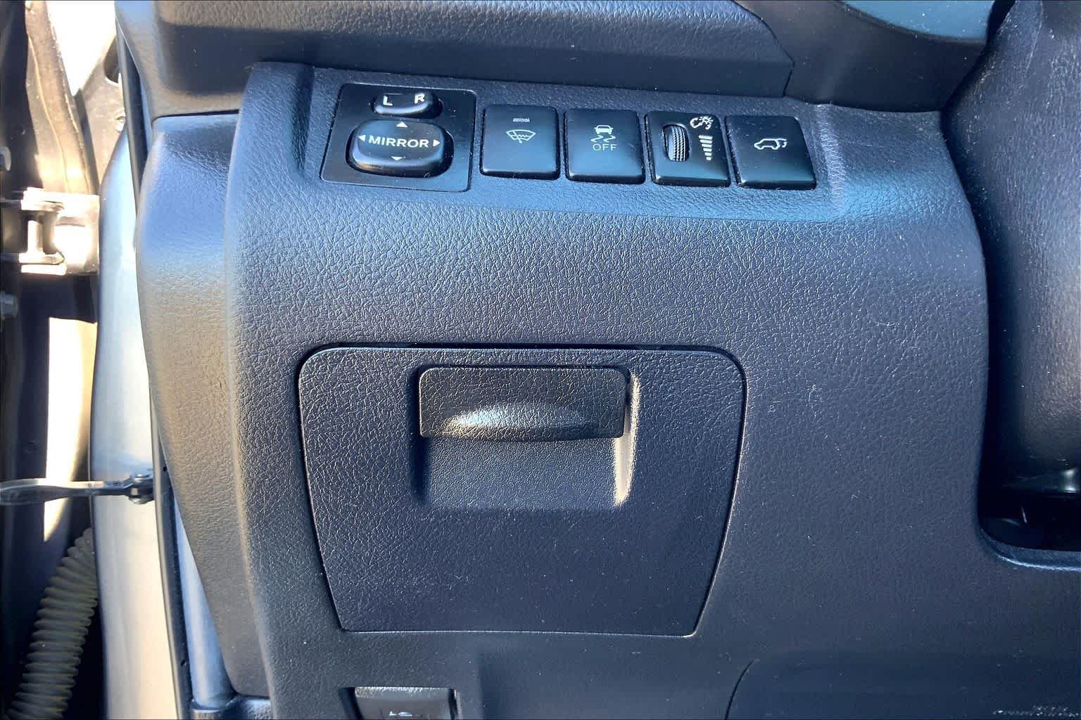 Used 2013 Magnetic Gray Metallic Toyota SE image 33