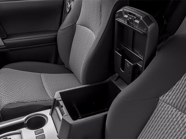Used 2014 White Toyota SR5 image 17
