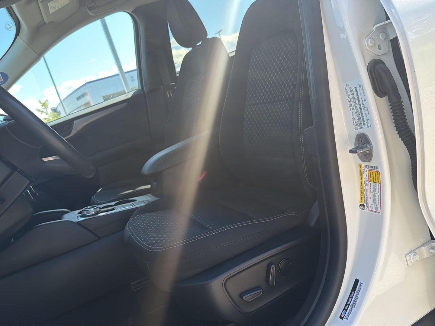 Used 2023 Star White Metallic Tri-Coat Ford Active image 17