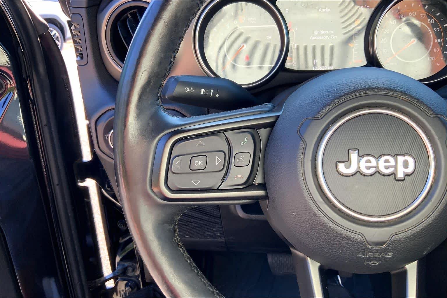 Used 2019 Black Clearcoat Jeep Sport S image 16