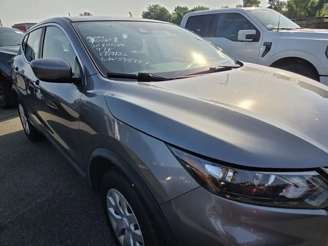 Used 2020 Gray Nissan S image 4