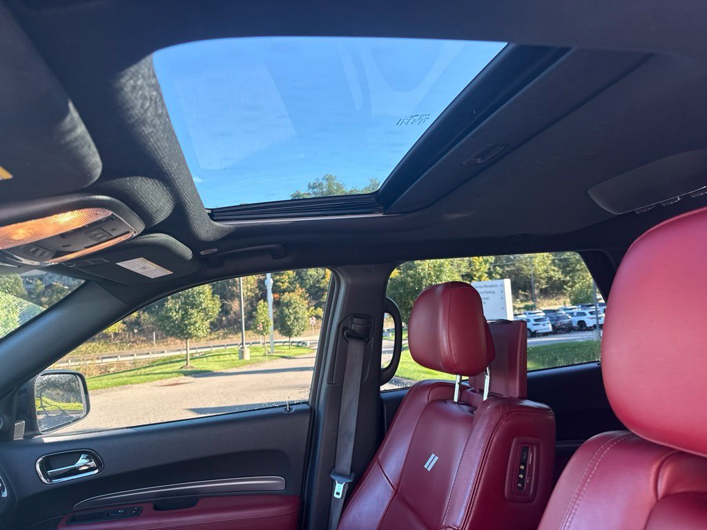 Used 2019 Ivory Pearl Dodge R/T image 12