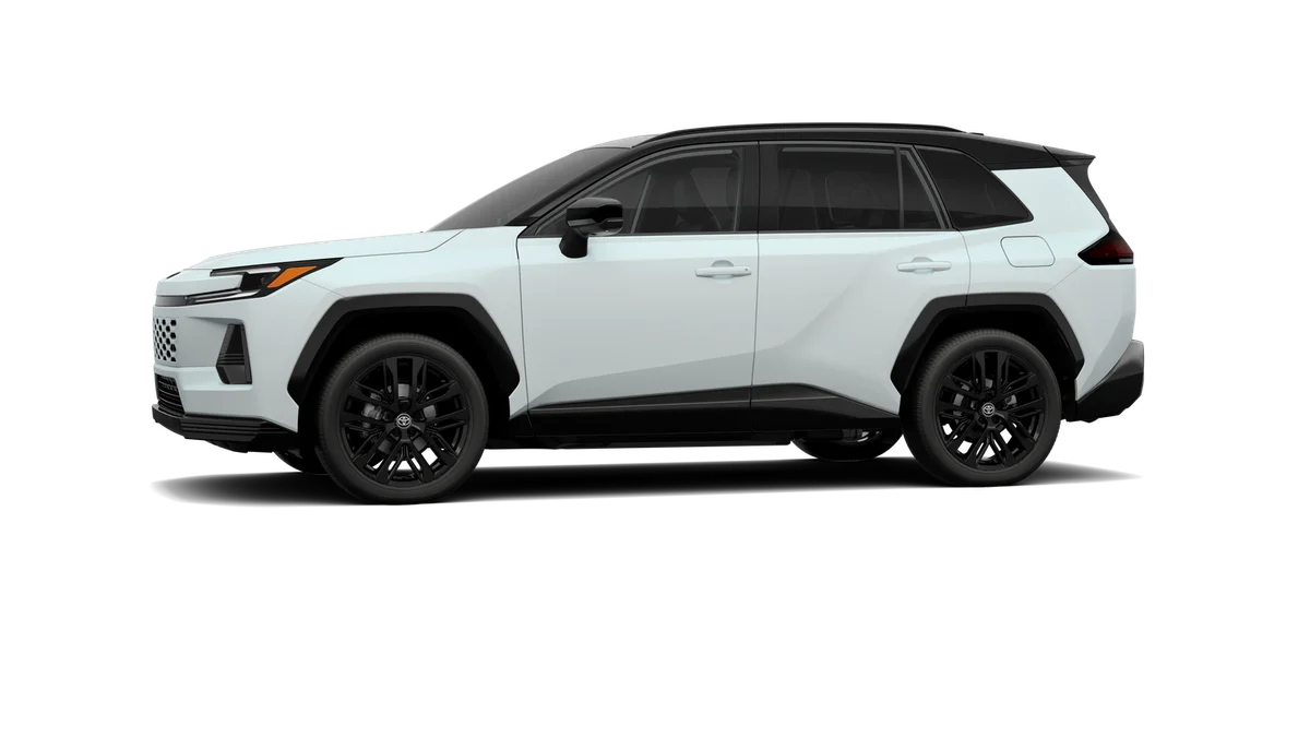 New 2026 Wind Chill Pearl with Midnight Black Metallic roof Toyota XSE image 3