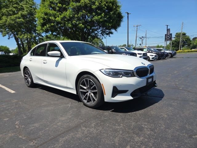 2022 BMW 3 Series 330i xDrive Sedan's photo