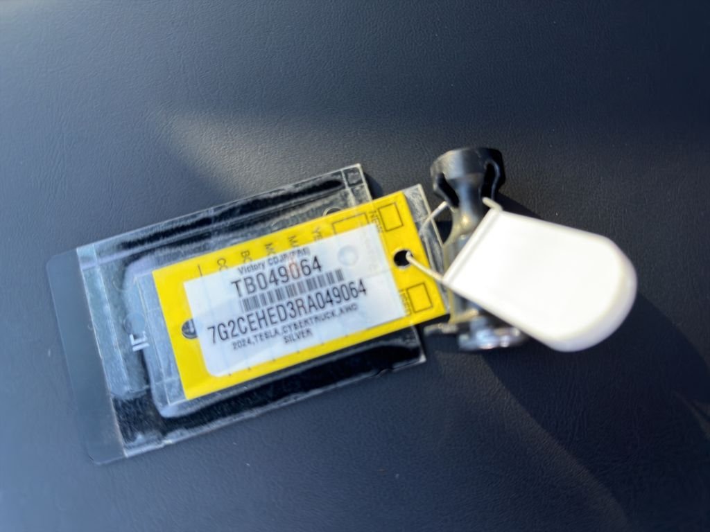 Used 2024 Silver Tesla Base image 11