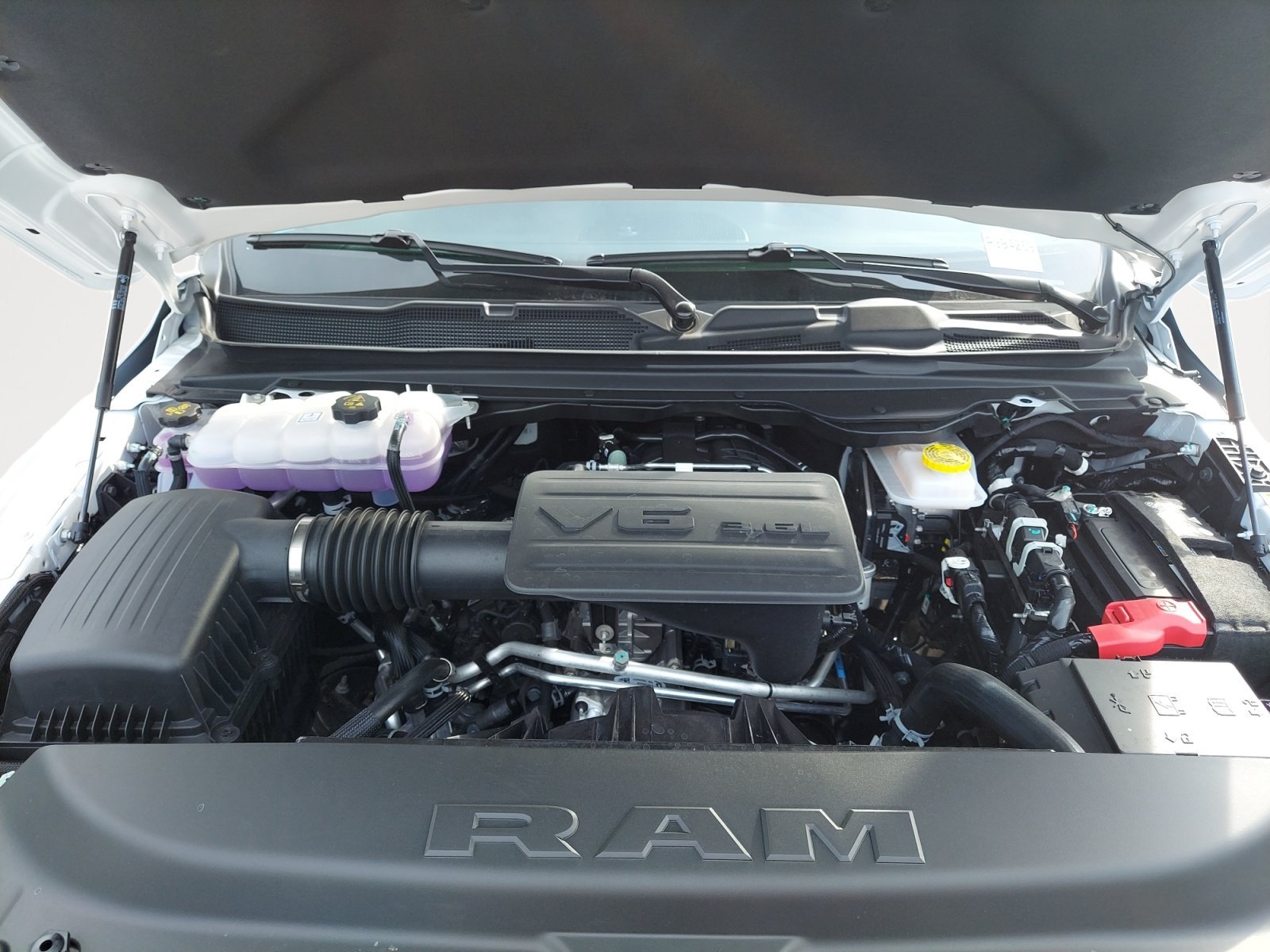 New 2026 Bright White Clearcoat RAM Express image 27