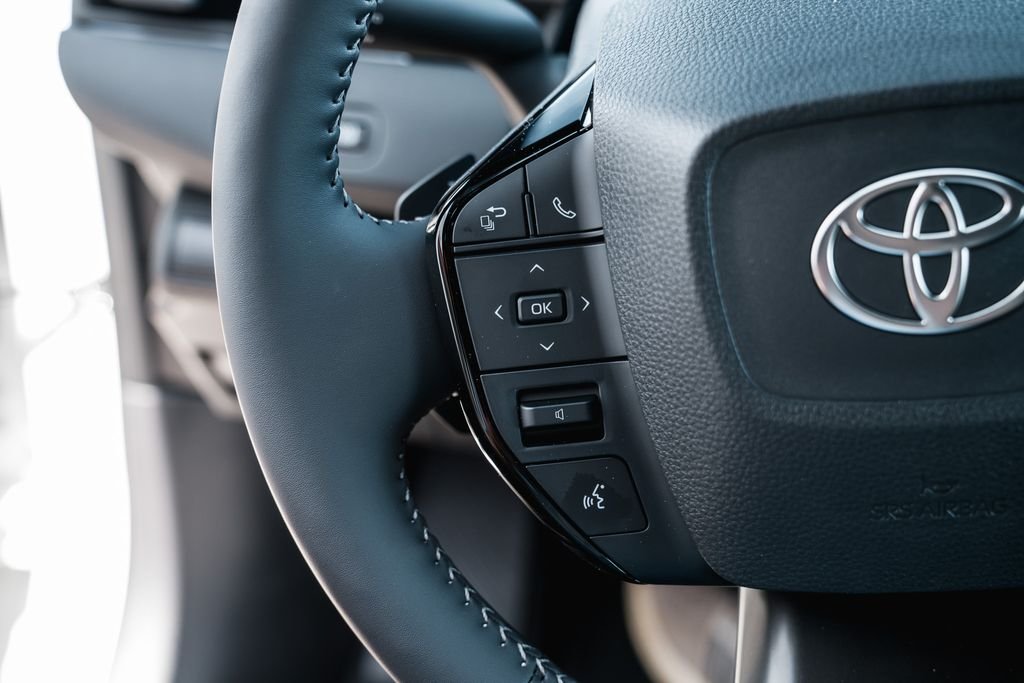 New 2026 Wind Chill Pearl <sup>1</sup> Toyota  XSE image 16