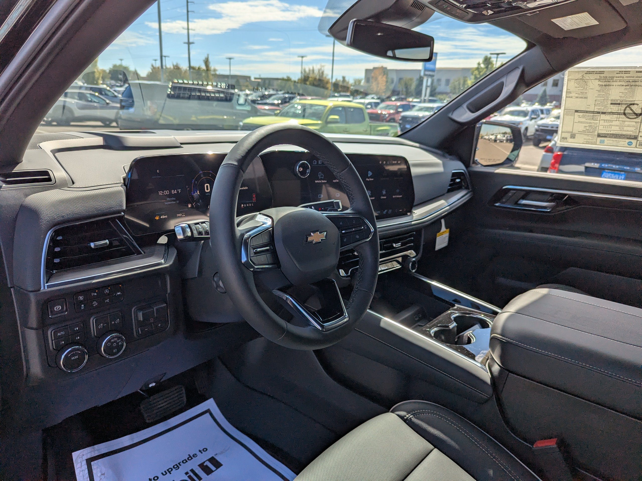 2026 Chevrolet Suburban Premier - Photo 11