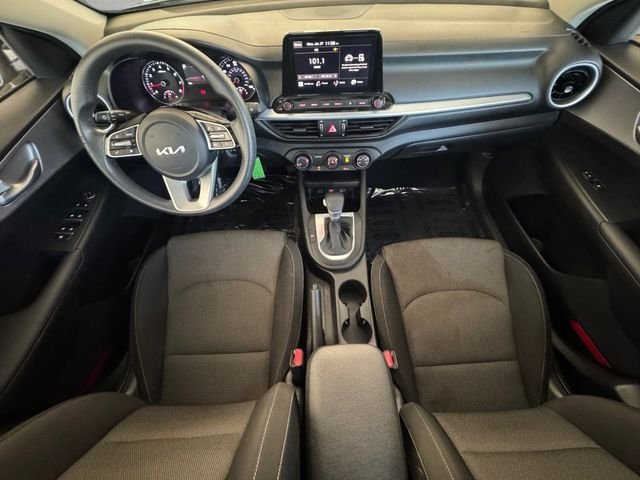 2024 Kia Forte LXS - Photo 20