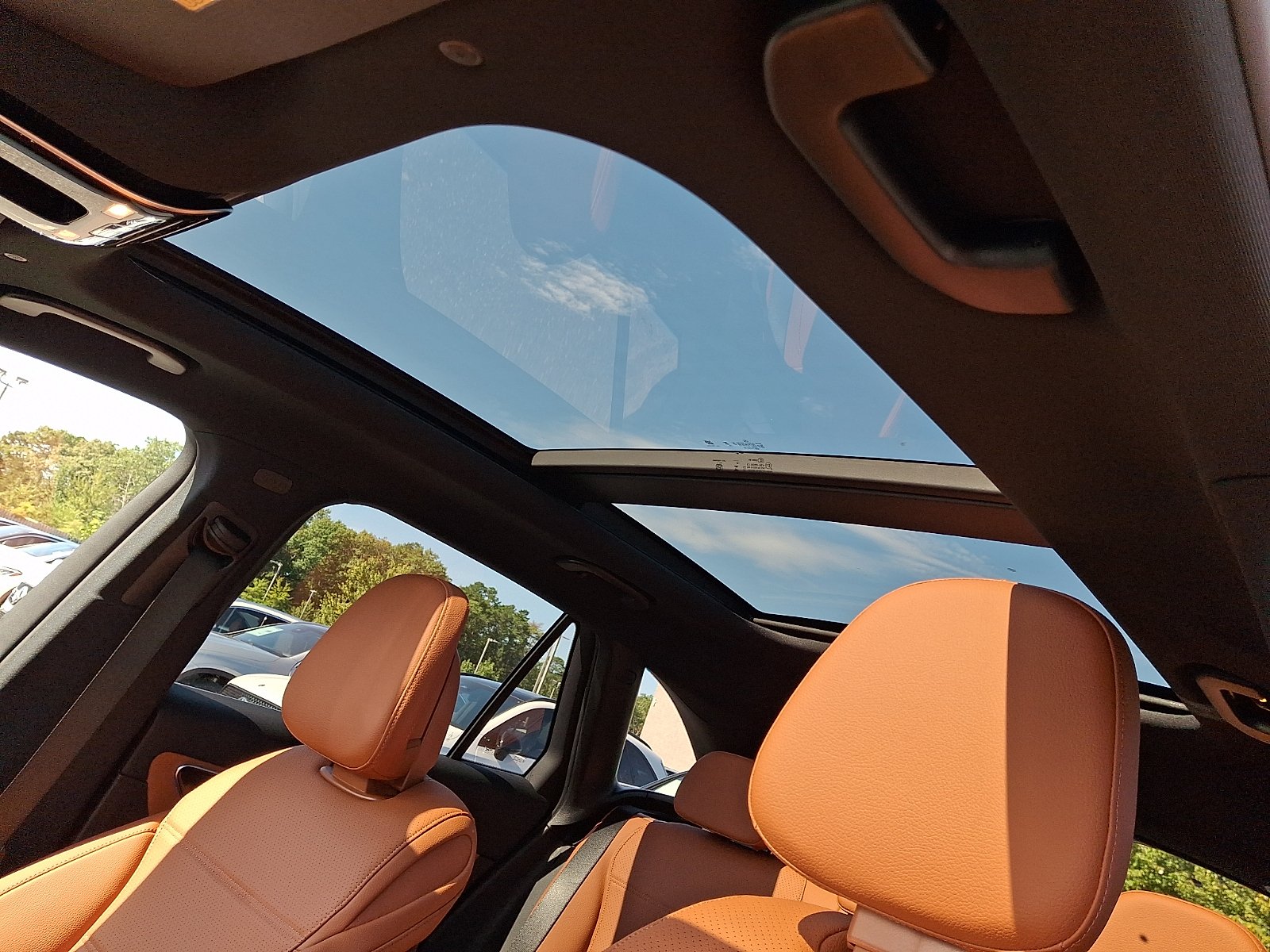 New 2027 Black Mercedes-Benz GLC 300 image 9