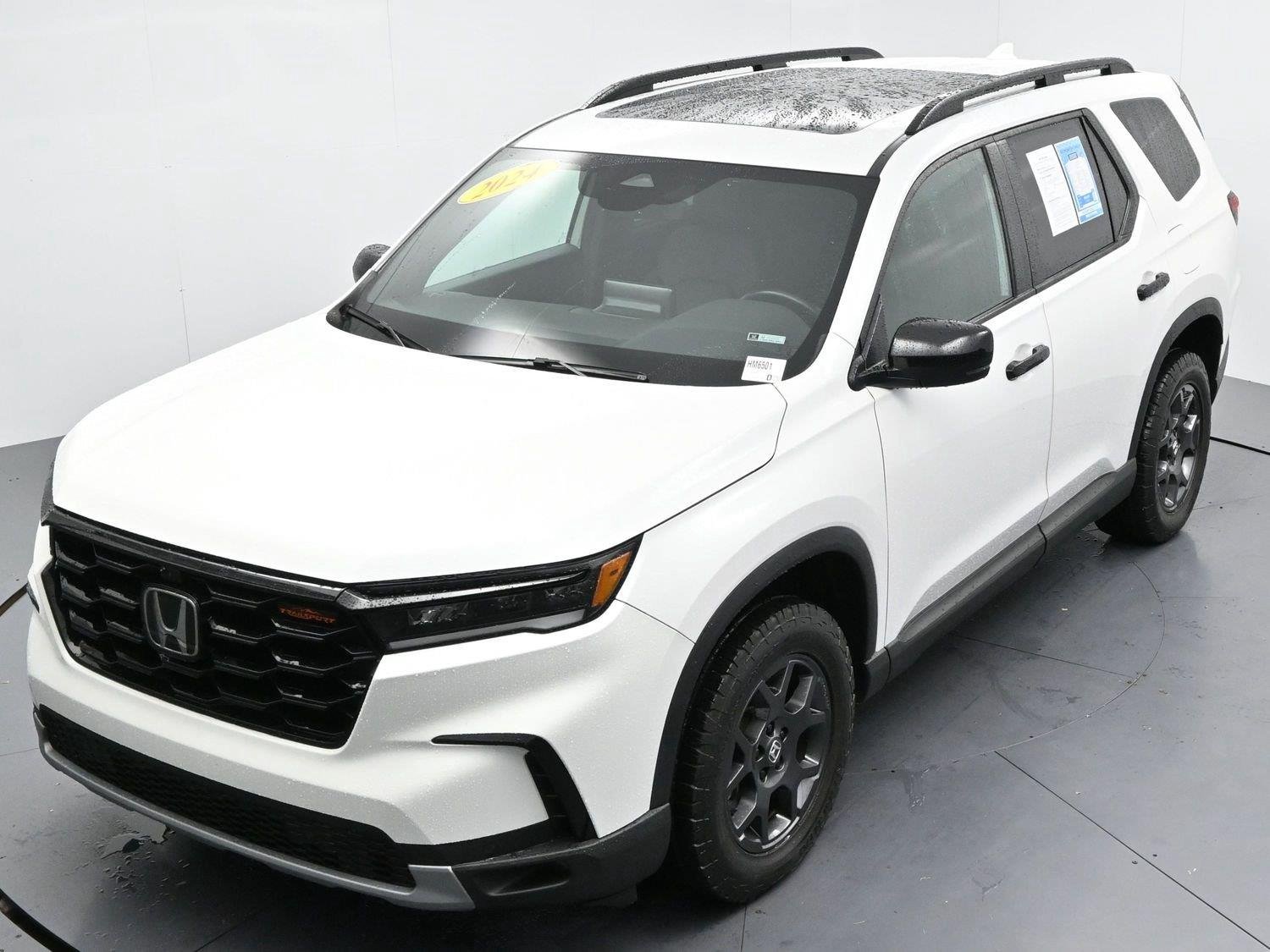 Used 2024 Platinum White Pearl Honda TrailSport image 49