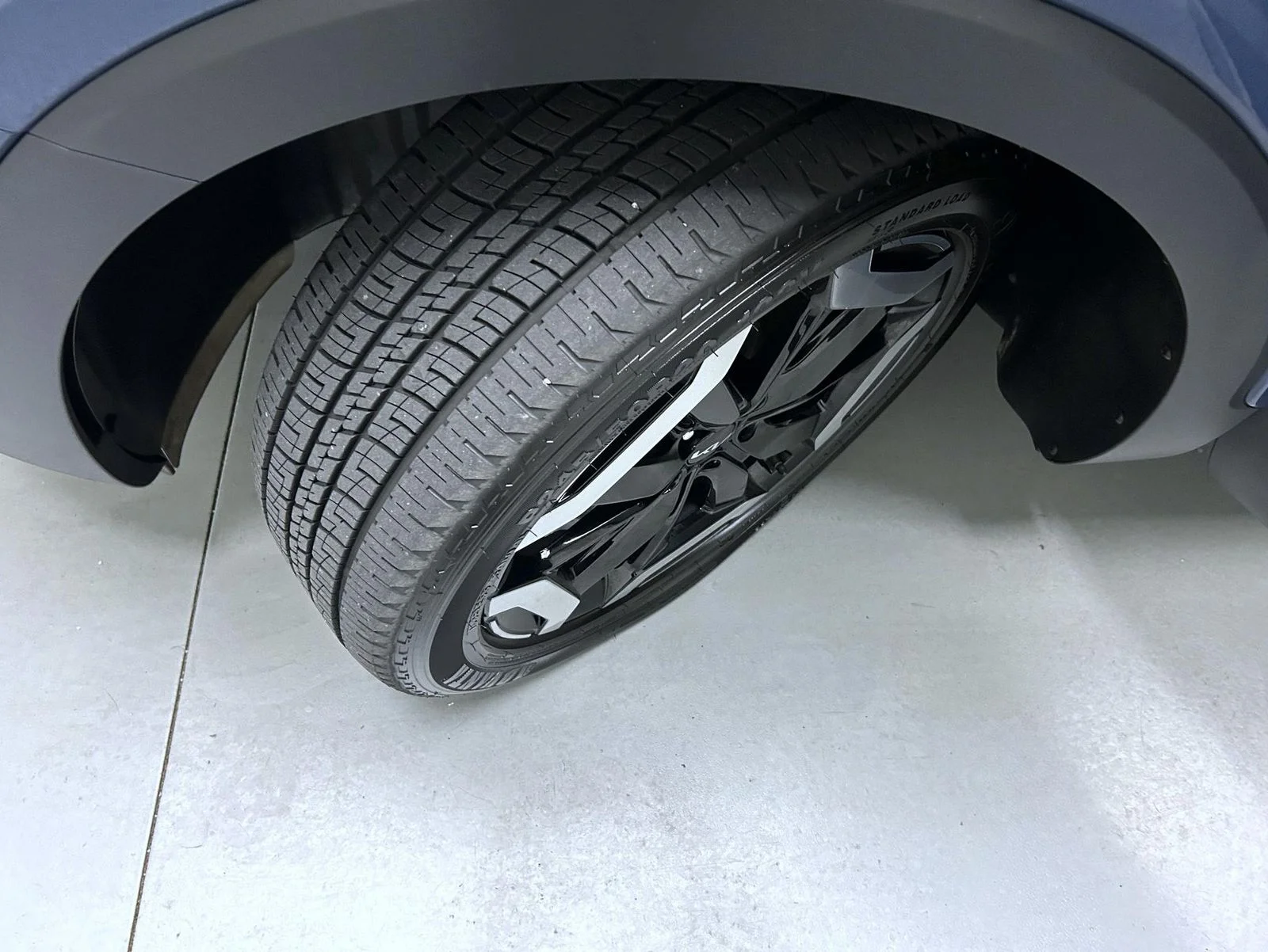 Used 2025 Black Kia S image 24