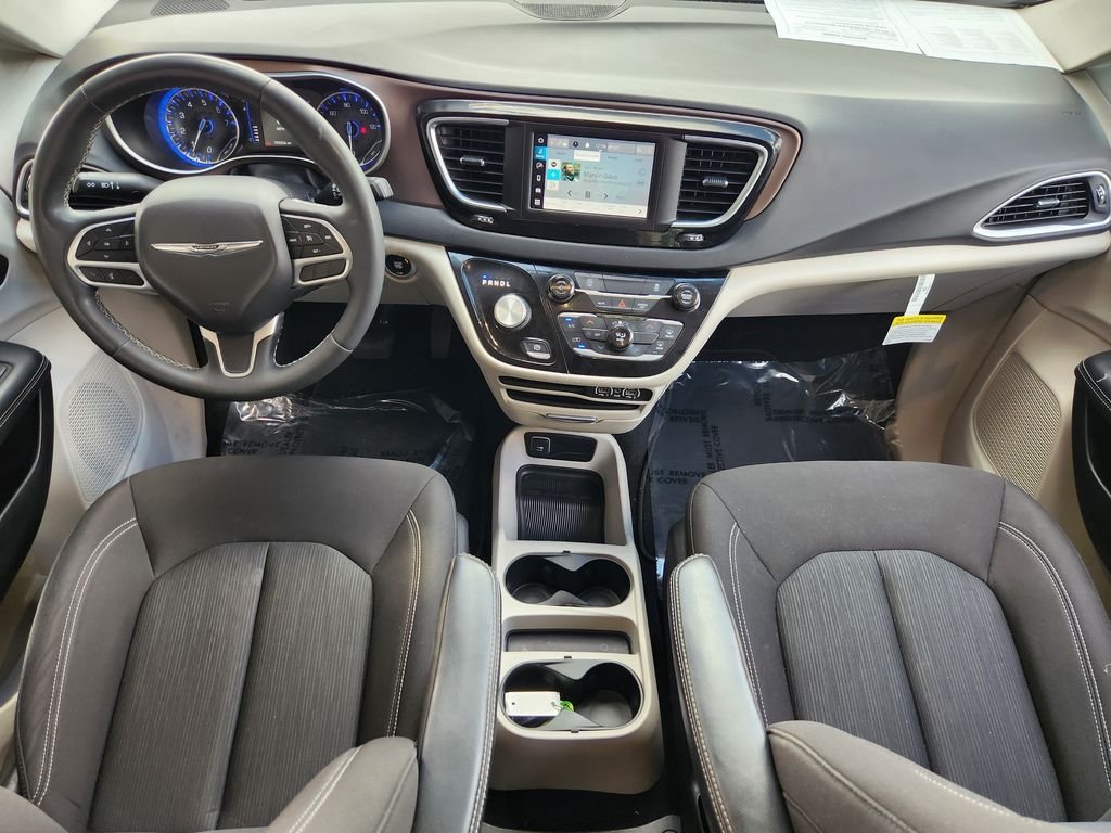 Used 2023 Bright White Clearcoat Chrysler LX image 28
