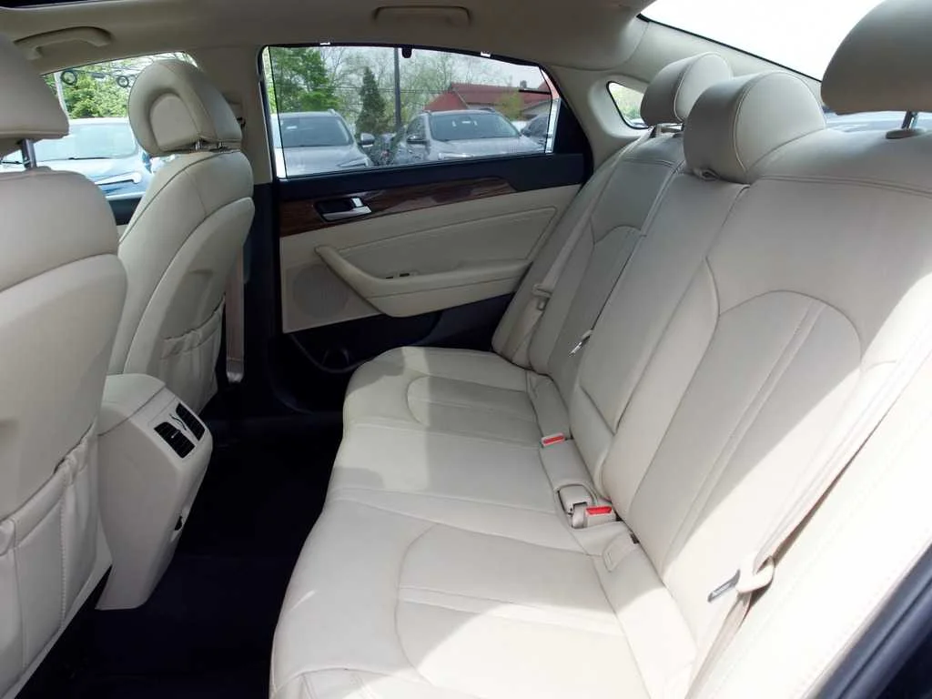 Used 2017 Black Hyundai Limited image 22