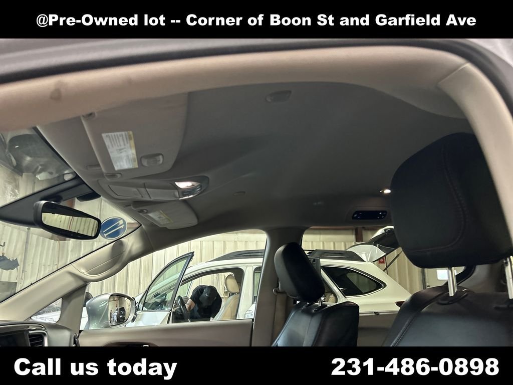 Used 2017 Silver Chrysler Touring L Plus image 13