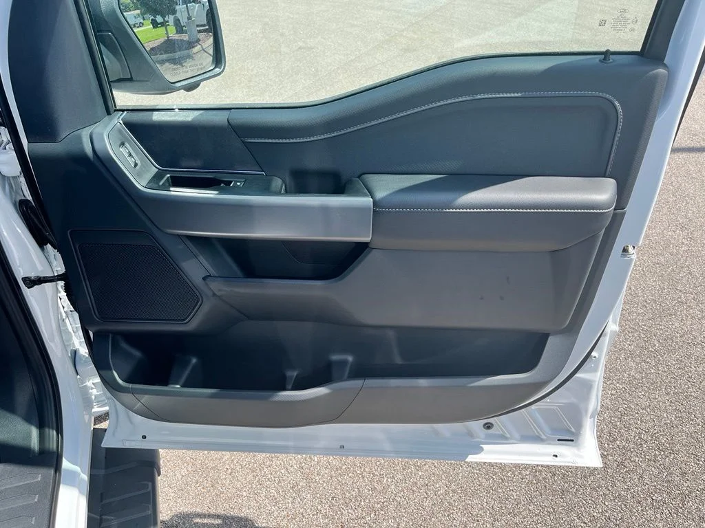 New 2026 White Ford XLT image 9