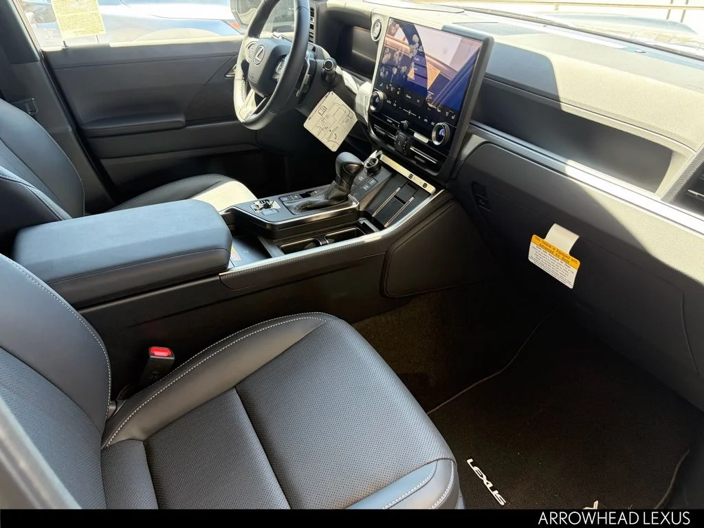 Used 2026 Silver Lexus 550 Premium+ image 33