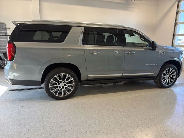 2026 GMC Yukon XL Denali - Photo 12