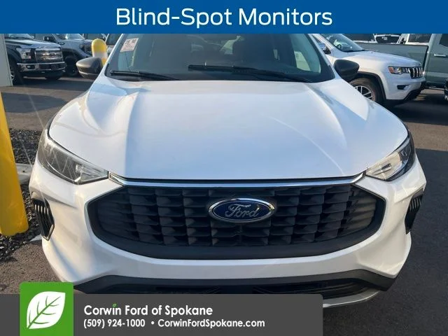 Used 2025  Ford Active image 2