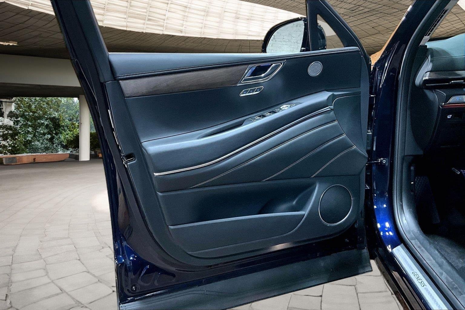 New 2026 Capri Blue Genesis 2.5T SELECT image 9