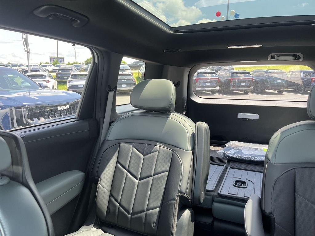New 2027 Glacial White Pearl Kia X-Line SX image 12