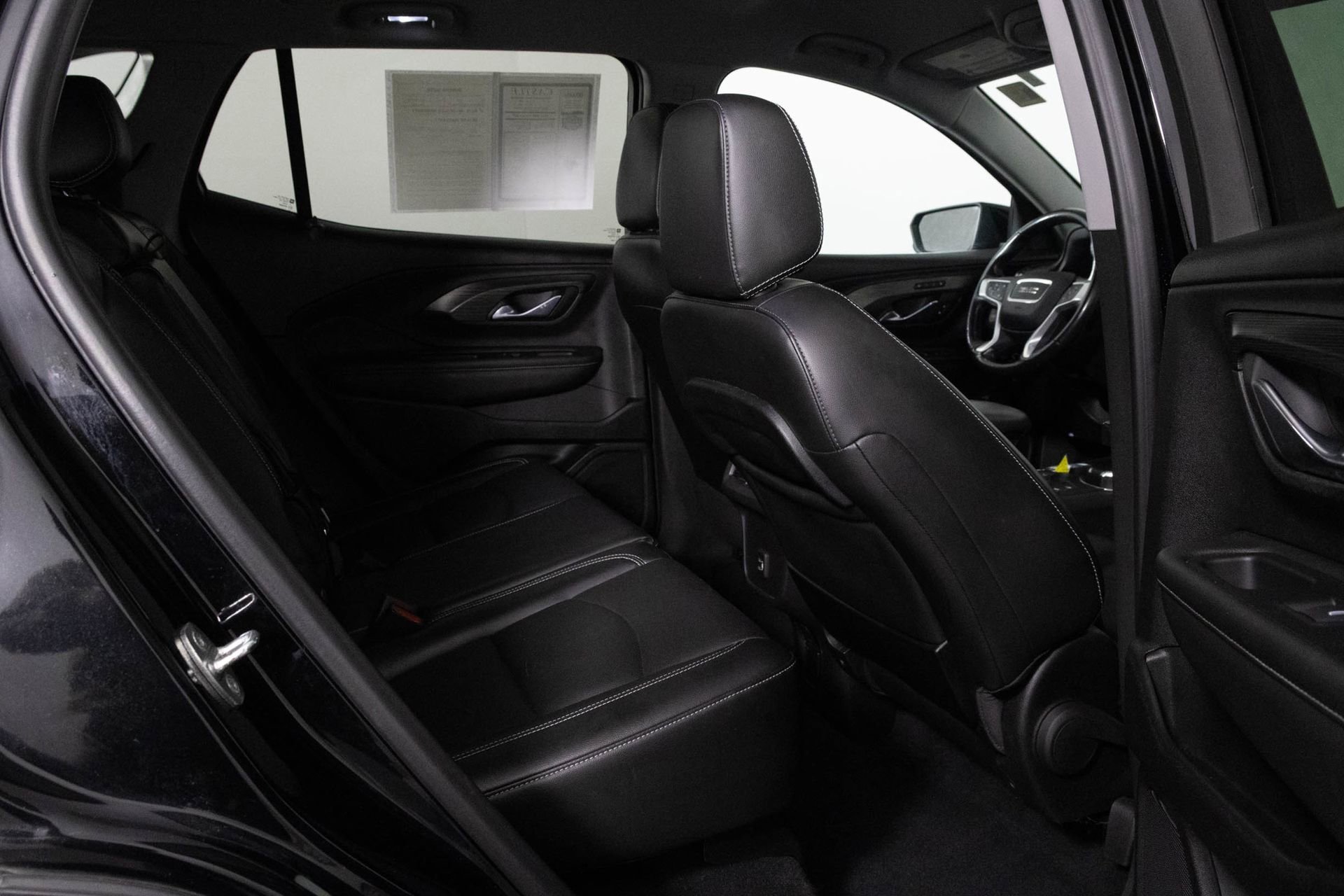 2022 GMC TERRAIN - Image 37