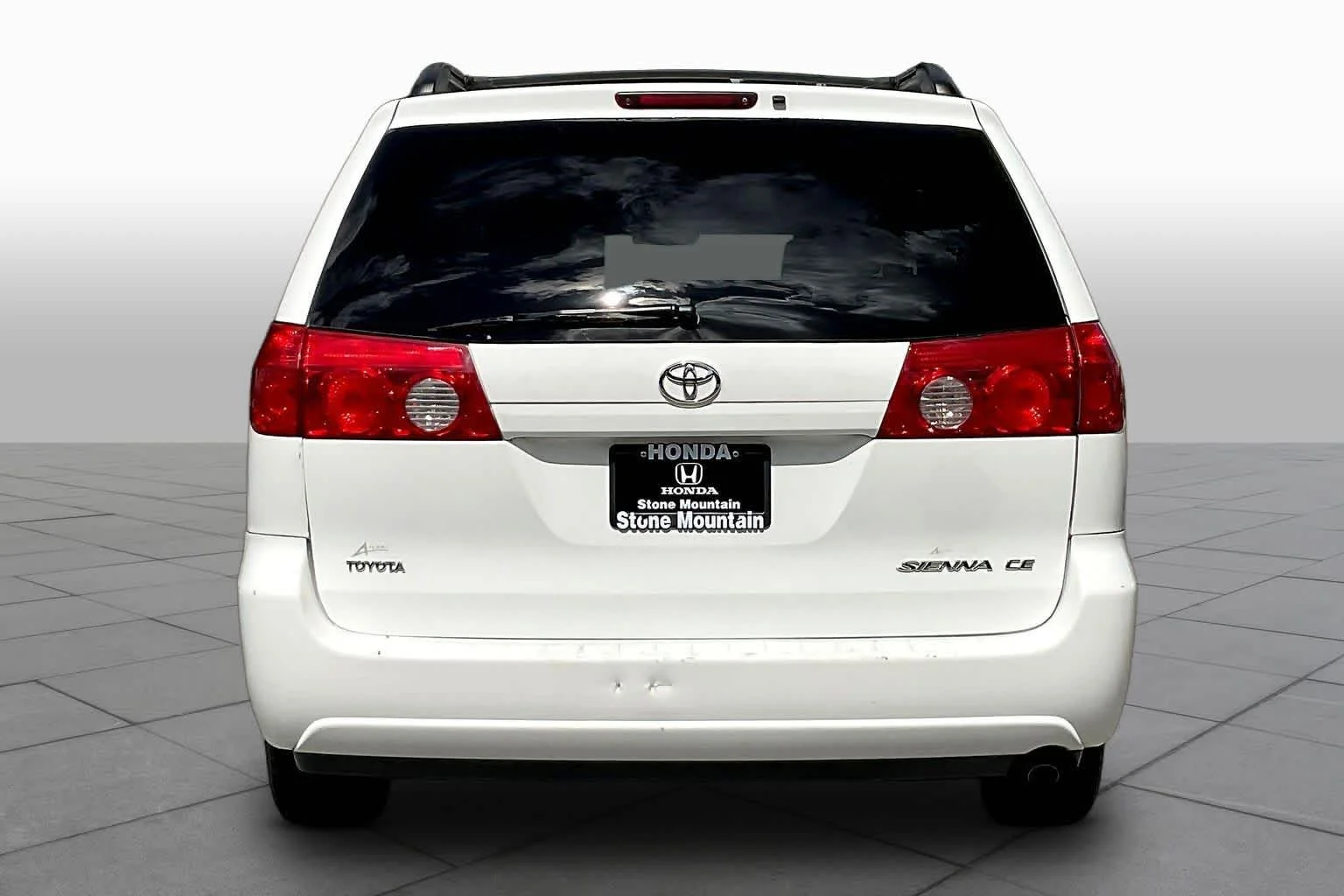 Used 2008 Natural White Toyota LE image 4