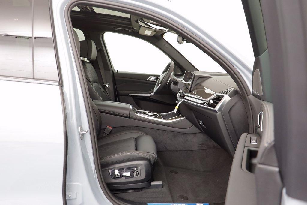 2026 BMW X5 M60i - Photo 20
