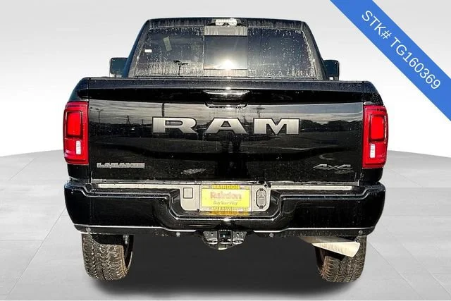 New 2026 Diamond Black Crystal Pearl-Coat Exterior Paint RAM Laramie image 4