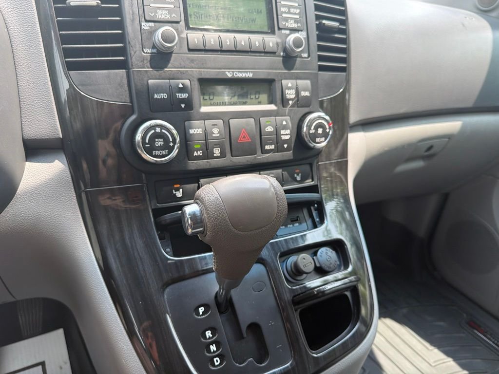 Used 2014 Gray Kia EX image 31