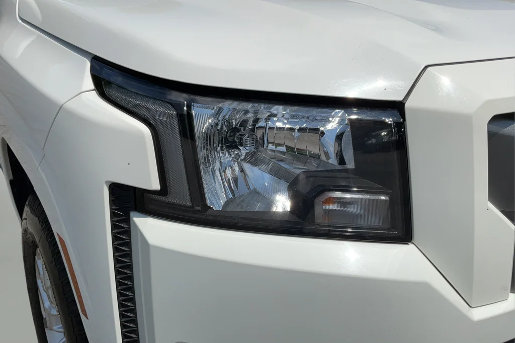 2022 Nissan Frontier SV - Photo 27